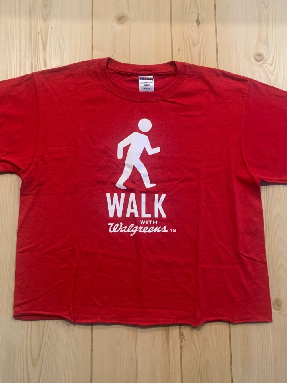 Vintage Y2K Walk With Walgreens Every Step Reward Employee Crop Top T-Shirt M